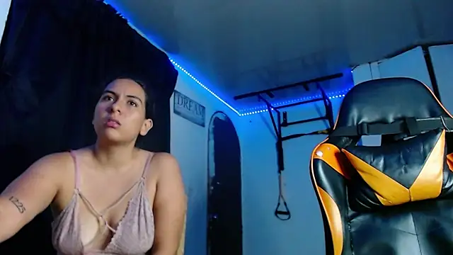 Adam Hudsond online show from April 1, 4:14 am