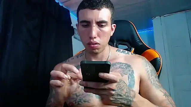 Adam Hudsond online show from November 2, 5:29 pm