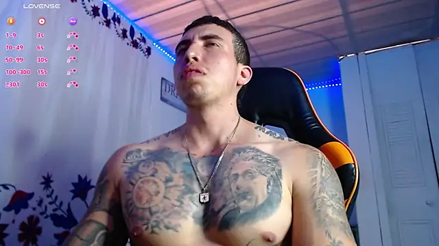 Adam Hudsond online show from December 18, 6:12 pm