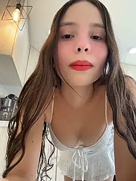 MiaJacksonn online show from May 7, 1:14 pm