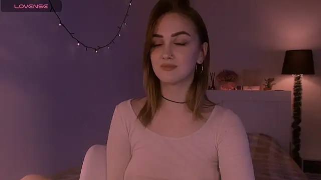 LilyFarey online show from November 5, 6:11 pm