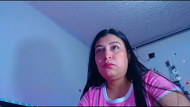 oliviarodriguez2u online show from May 9, 10:02 pm