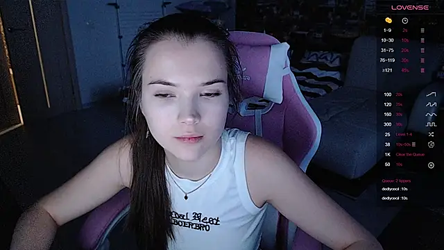 Eva Davie online show from February 25, 3:42 pm