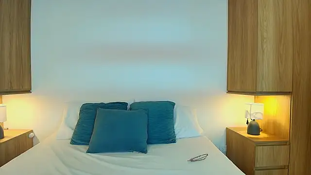 Isabella Harley online show from December 22, 3:34 pm