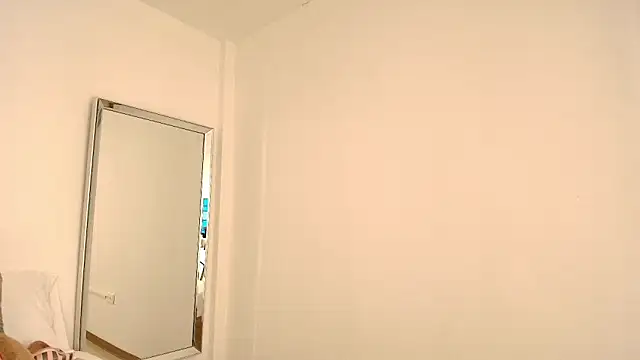 Isabella Harley online show from February 20, 1:57 pm