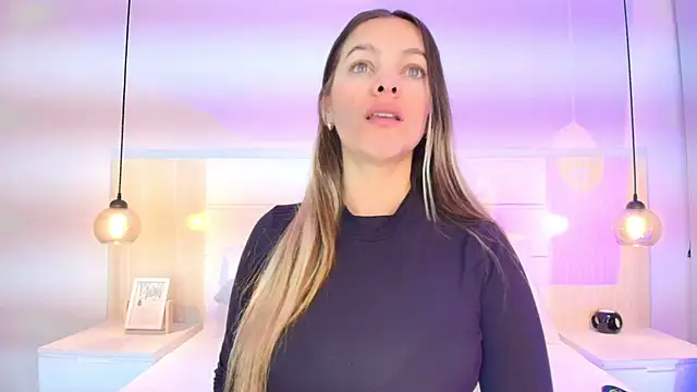 Isabella Harley online show from November 14, 1:59 pm