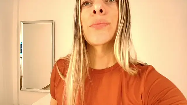 Isabella Harley online show from February 12, 1:22 pm