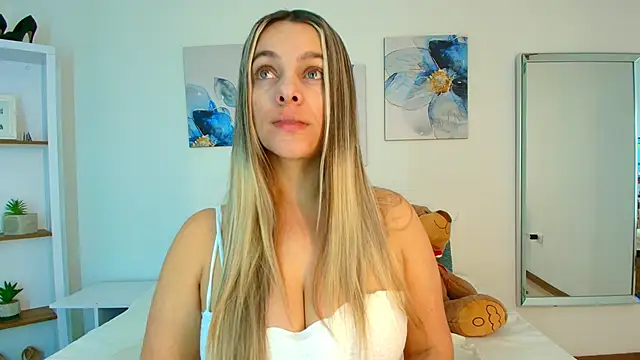 Isabella Harley online show from March 3, 1:29 pm