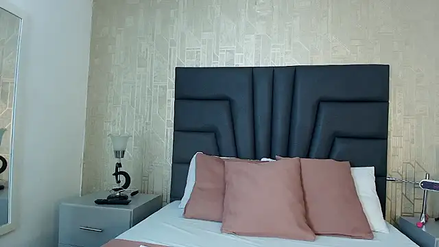 Isabella Harley online show from January 16, 1:59 pm