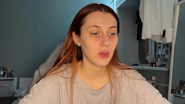 Snapshot of Uniarten chatting on October 8, 6:19 pm Uniarten online show from October 8, 6:19 pm