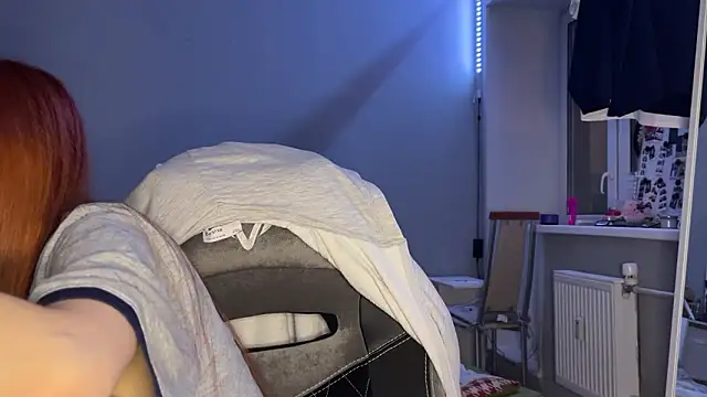 Snapshot of Uniarten chatting on February 27, 6:09 pm Uniarten online show from February 27, 6:09 pm