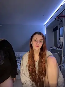 Snapshot of Uniarten chatting on November 16, 7:29 pm Uniarten online show from November 16, 7:29 pm