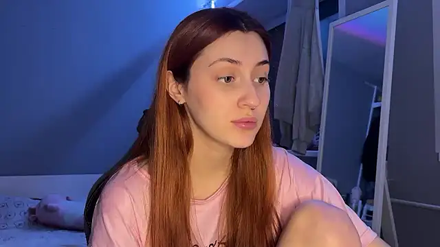 Snapshot of Uniarten chatting on February 5, 5:42 pm Uniarten online show from February 5, 5:42 pm