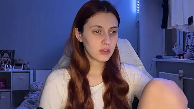 Snapshot of Uniarten chatting on November 4, 6:22 pm Uniarten online show from November 4, 6:22 pm