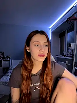 Snapshot of Uniarten chatting on November 23, 6:29 pm Uniarten online show from November 23, 6:29 pm