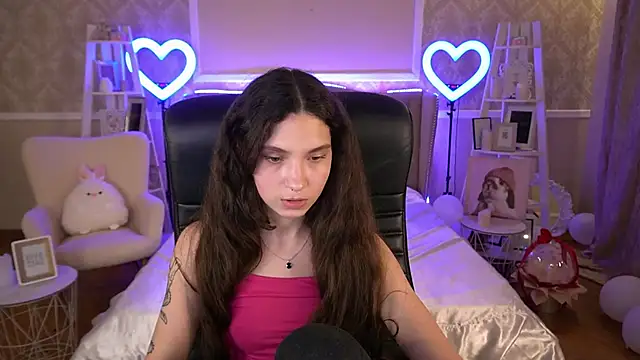 Snapshot of BabyFlowerr chatting on March 4, 4:38 am BabyFlowerr online show from March 4, 4:38 am
