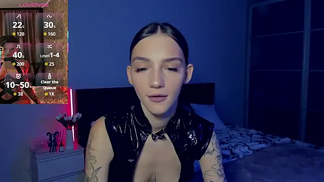 SophieCatty online show from December 3, 11:20 am