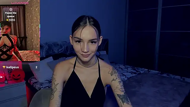 SophieCatty online show from November 1, 12:32 pm