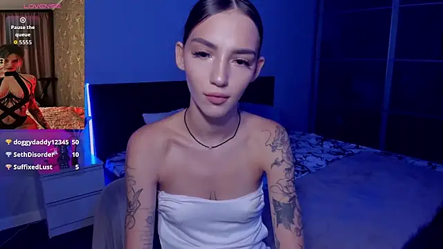 Snapshot of SophieCatty chatting on October 5, 11:34 am SophieCatty online show from October 5, 11:34 am
