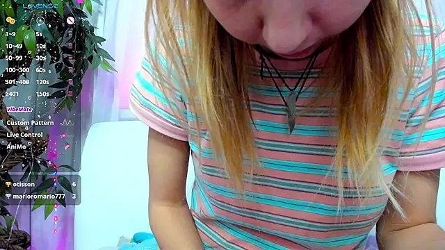 Snapshot of Bell_a_mi_ chatting on February 27, 5:40 am Bell a mi online show from February 27, 5:40 am