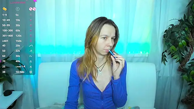 Snapshot of Bell_a_mi_ chatting on October 8, 8:16 am Bell a mi online show from October 8, 8:16 am