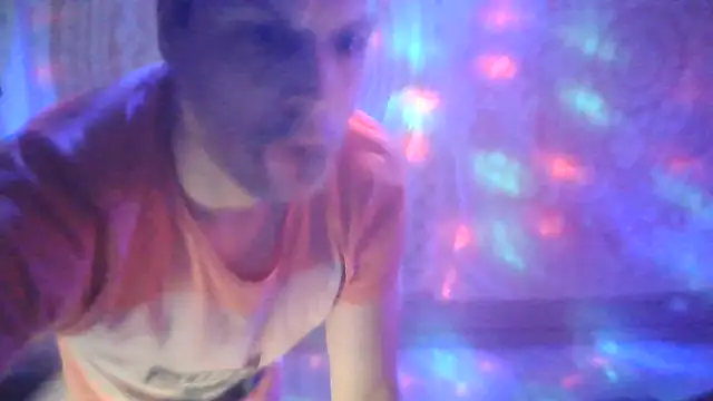 Snapshot of slankecrosdresser chatting on April 11, 7:39 pm slankecrosdresser online show from April 11, 7:39 pm