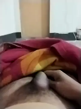 Snapshot of juweldio chatting on February 8, 4:26 pm juweldio online show from February 8, 4:26 pm