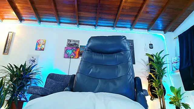 Snapshot of RyanCarter_ chatting on September 28, 3:52 pm RyanCarter online show from September 28, 3:52 pm