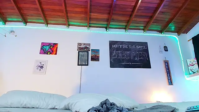 Snapshot of RyanCarter_ chatting on February 8, 5:39 pm RyanCarter online show from February 8, 5:39 pm