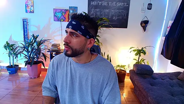RyanCarter  online show from April 22, 1:29 pm