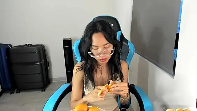 itsyourcassie online show from December 13, 11:55 pm