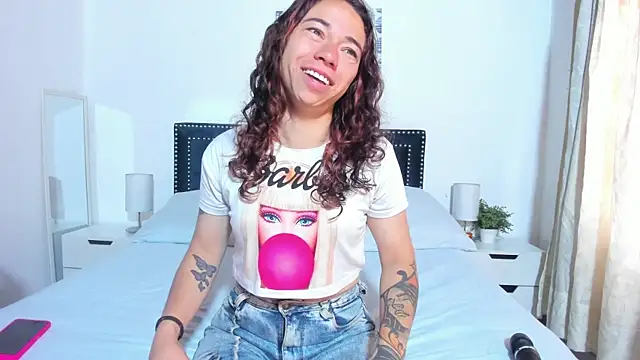 Snapshot of ZulyMichels chatting on May 26, 12:25 pm ZulyMichels online show from May 26, 12:25 pm