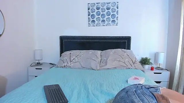 ZulyMichels online show from December 18, 12:42 pm