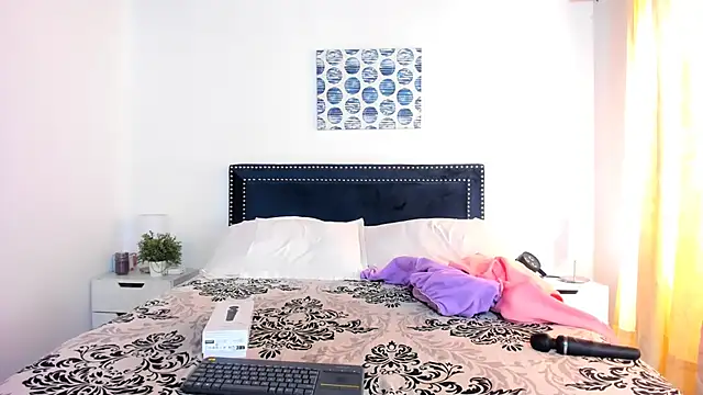 ZulyMichels online show from March 11, 6:52 pm