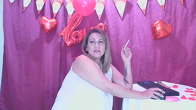 Snapshot of yayita_mature chatting on February 9, 10:54 pm yayita mature online show from February 9, 10:54 pm