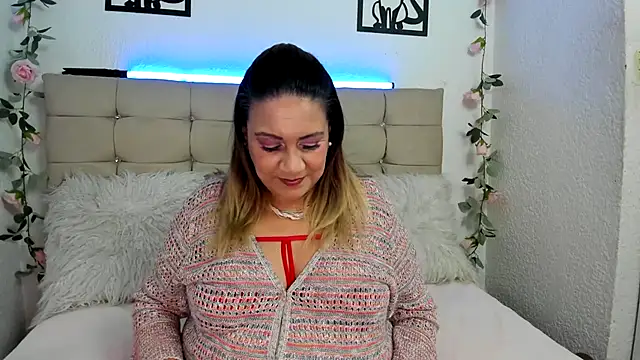Snapshot of yayita_mature chatting on September 27, 1:28 pm yayita mature online show from September 27, 1:28 pm