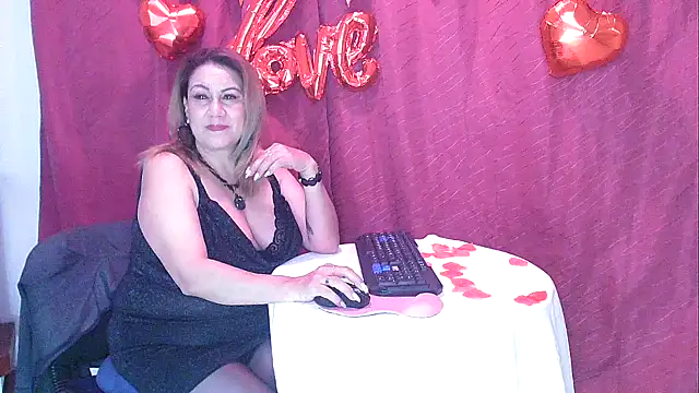 Snapshot of yayita_mature chatting on February 11, 12:04 pm yayita mature online show from February 11, 12:04 pm