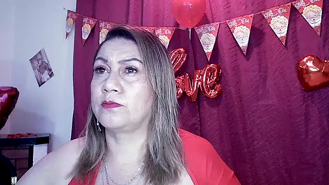 Snapshot of yayita_mature chatting on February 13, 12:00 pm yayita mature online show from February 13, 12:00 pm