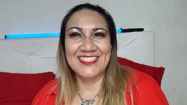 Snapshot of yayita_mature chatting on October 5, 1:51 am yayita mature online show from October 5, 1:51 am