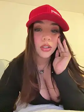Snapshot of marcimaa chatting on March 14, 11:22 pm marcimaa online show from March 14, 11:22 pm