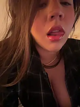 Snapshot of marcimaa chatting on February 17, 11:13 pm marcimaa online show from February 17, 11:13 pm