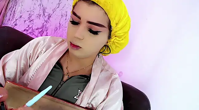 Alexandra Hornny online show from February 15, 10:00 am