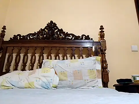 White rabbit  online show from November 23, 5:34 pm