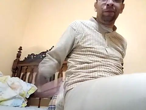 White rabbit  online show from December 1, 7:59 pm