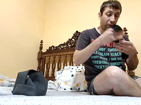 White rabbit  online show from December 16, 9:30 pm