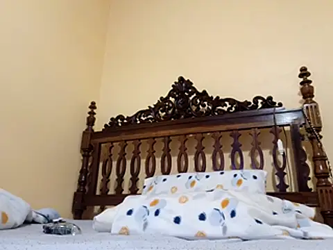 White rabbit  online show from December 18, 3:38 pm