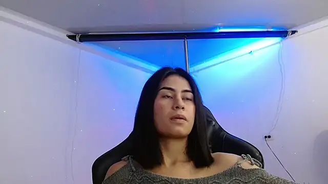 Snapshot of Martina1369 chatting on June 10, 5:08 am Martina1369 online show from June 10, 5:08 am