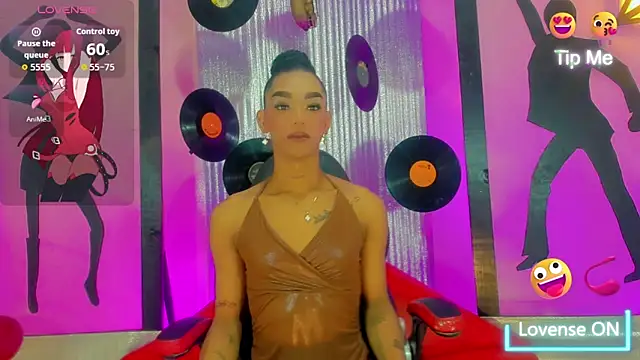 nickyminach  online show from November 15, 7:18 pm