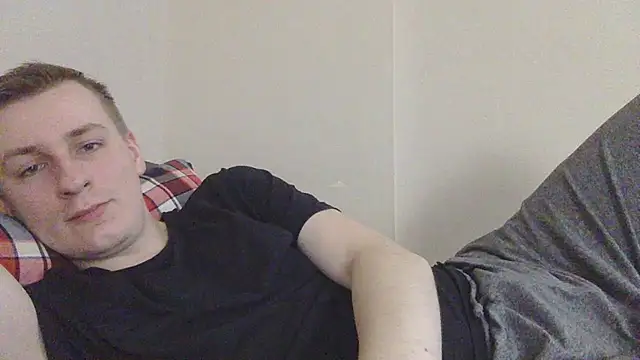 Snapshot of your_andy chatting on November 15, 7:56 am your andy online show from November 15, 7:56 am