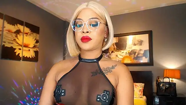 MarryQueen22 online show from May 10, 3:43 am